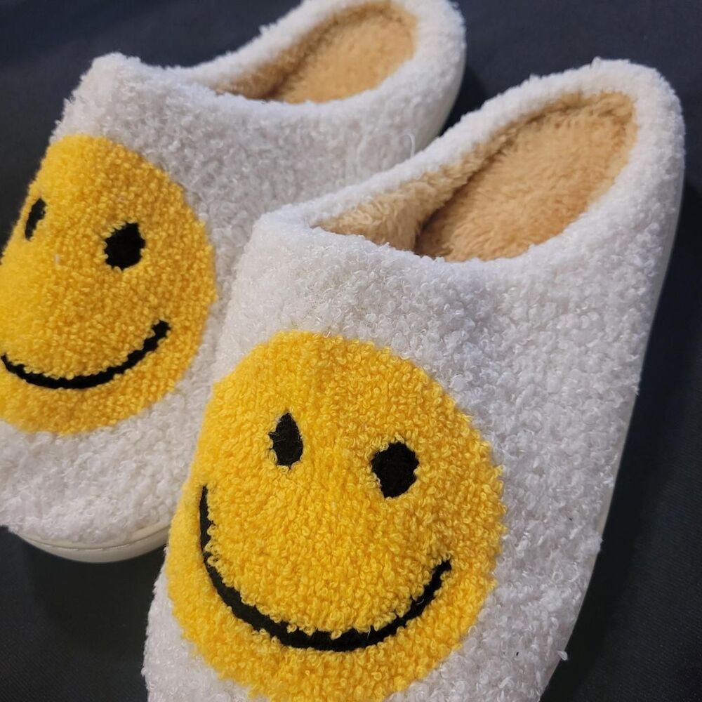 Large- Women's Yellow and White Slippers :)